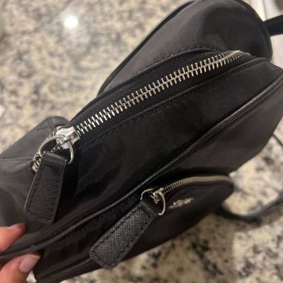 Guess Back Pack - Picture 5 of 8